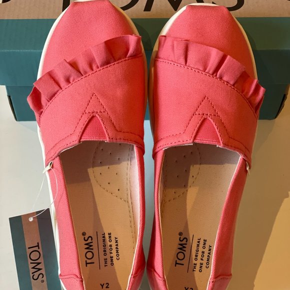 Toms kids BNIB Peach Canvas/Ruffle Alpargata - Picture 2 of 5